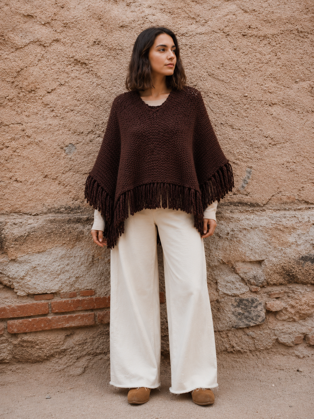 Poncho chocolate con flecos