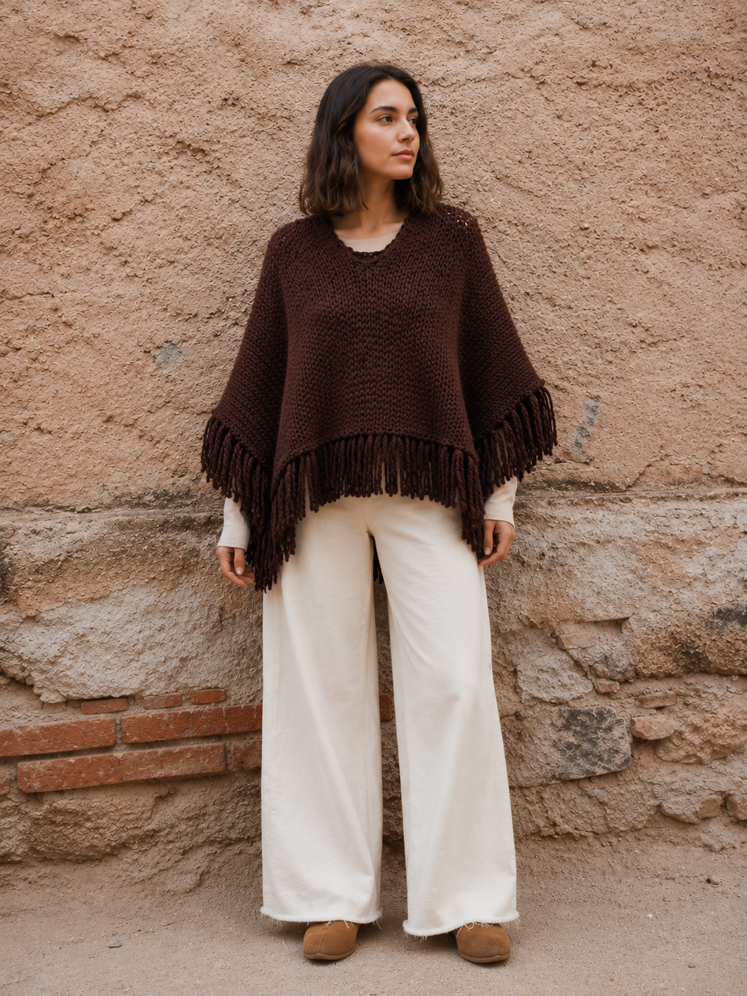 Poncho chocolate con flecos