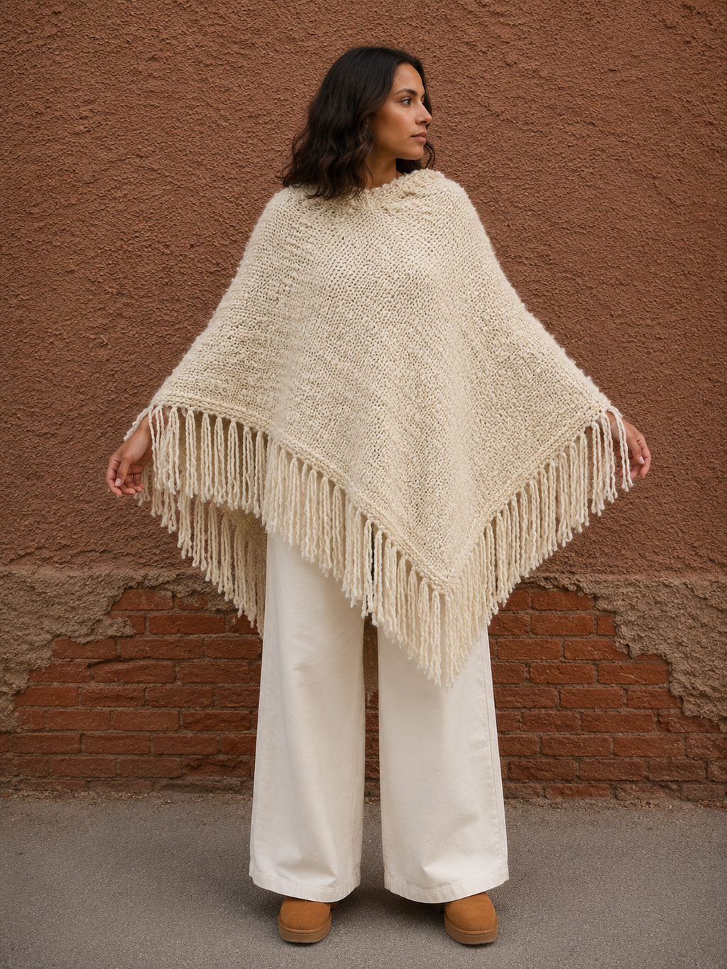 Poncho crudo con flecos