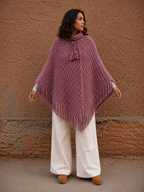 Poncho rosa viejo con flecos