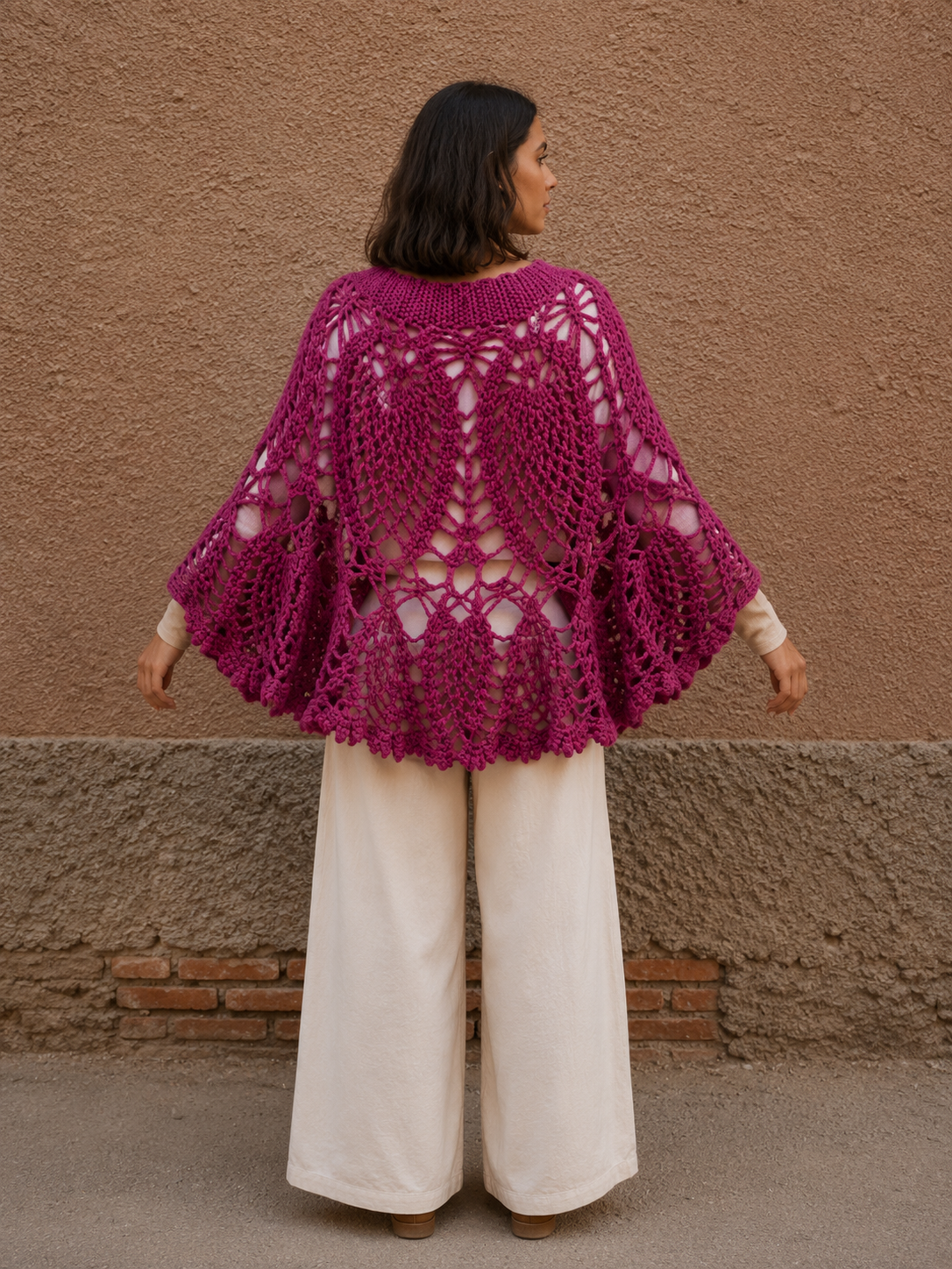 Poncho tejido crochet fucsia
