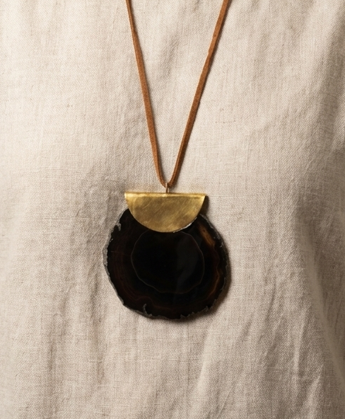 Collar Tierra Negra